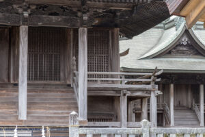 photograph of the interior structures of the Aso Shrine.